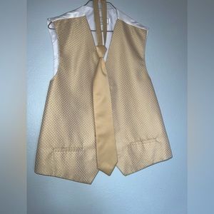 Men’s gold vest and matching tie